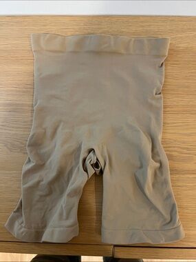 SKIMS Nude Shapewear High-Waist Shaping Shorts